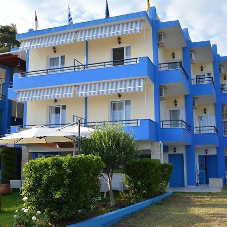 Kangaroo Hotel Mola Kalyva Exterior photo
